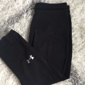 black under armour capris